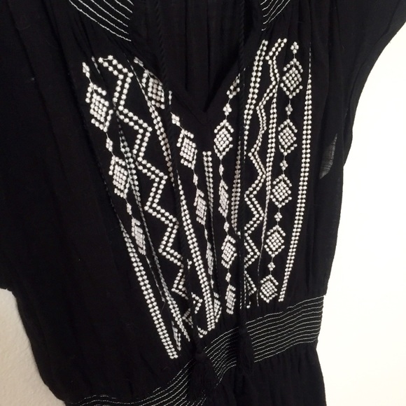 Forever 21 Black Embroidered Boho Dress - Picture 4 of 5